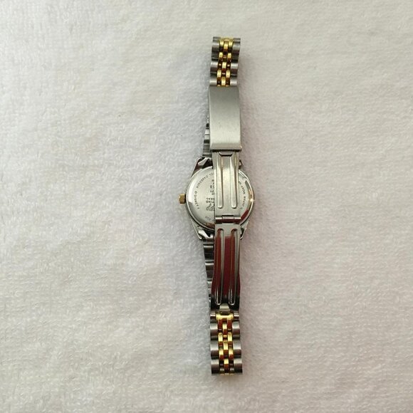 Lorus Disney Mickey Womens Watch Adjustable V04 - Picture 5 of 8